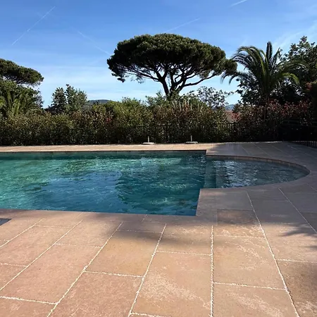 Feriehus Le Tropezien - Vue A 180, 3 Chambres, Jardin & Piscine